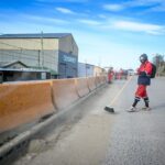 USHUAIA : OPERATIVO DE LIMPIEZA URBANA DEL MUNICIPIO: SE AVANZÓ SOBRE LA AVENIDA PERITO MORENO