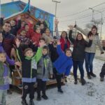 EL POLO CREATIVO CENTRO ENTREGÓ AL JARDÍN N° 13 DE TOLHUIN UNA CASA DE JUEGOS FABRICADA POR ALUMNOS