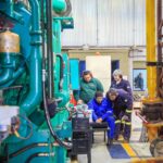 SE REALIZA UNA INTENSA TAREA DE REPARACIÓN EN EL SISTEMA DE GENERACIÓN ELÉCTRICA DE TOLHUIN