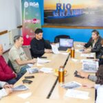 RIO GRANDE : EL MUNICIPIO SE REUNIÓ CON DIRECTIVOS DE COLEGIOS SECUNDARIOS PARA ULTIMAR DETALLES DE LA SERENATA ESTUDIANTIL 2025