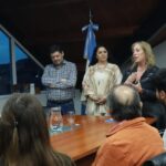USHUAIA : EL MUNICIPIO ENTREGÓ DECRETOS DE ADJUDICACIÓN DE TIERRAS A GRADUADOS UNIVERSITARIOS