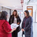 EL GOBIERNO ACOMPAÑÓ LA ENTREGA DE NUEVA CARTELERÍA CON EL SÍMBOLO INTERNACIONAL DE ACCESIBILIDAD
